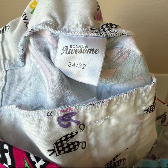 Men's Royal Awesome Comic Print Golf Pants with Tee / Pen / Scorecard holders 34 - Picture 3 of 5